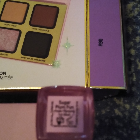 Too Faced Sugar Plum Fun Set 2020 - Picture 5 of 12